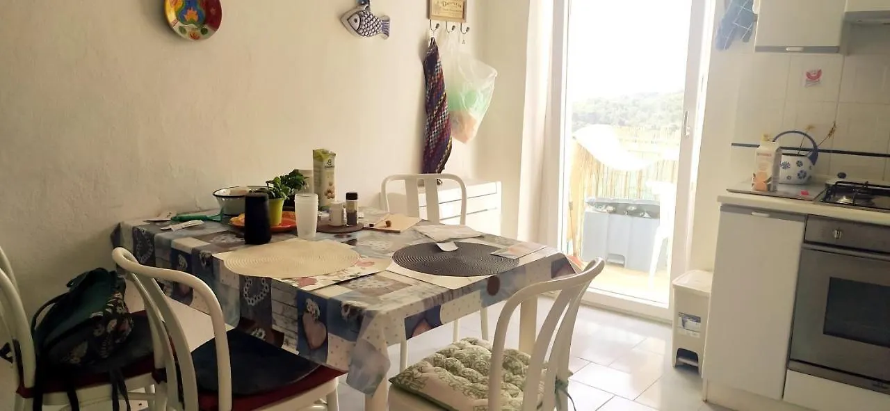 Lingueglietta La Casa Rosa 아파트 이탈리아